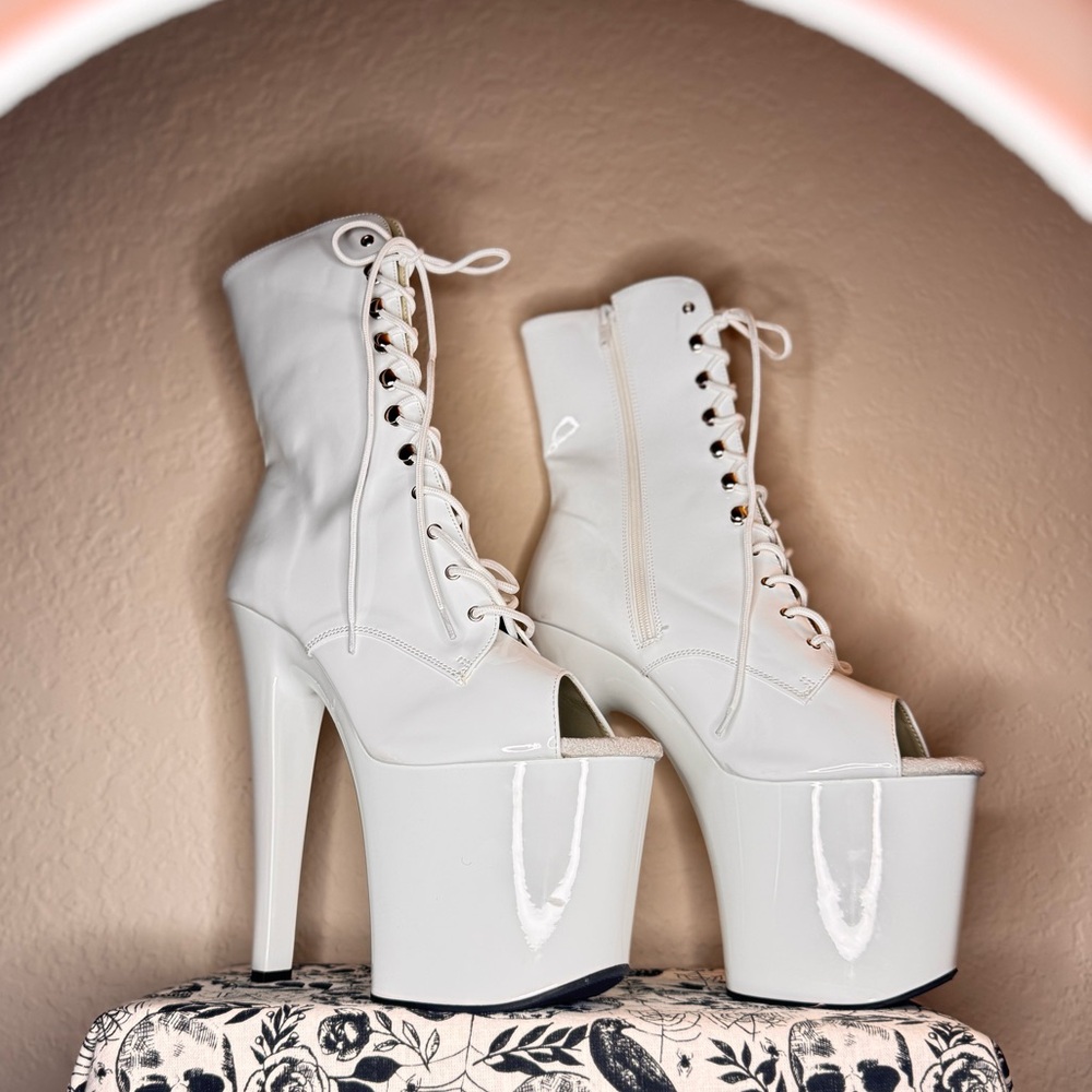 Pleaser Flamingo White Platform Lace-Up Boots